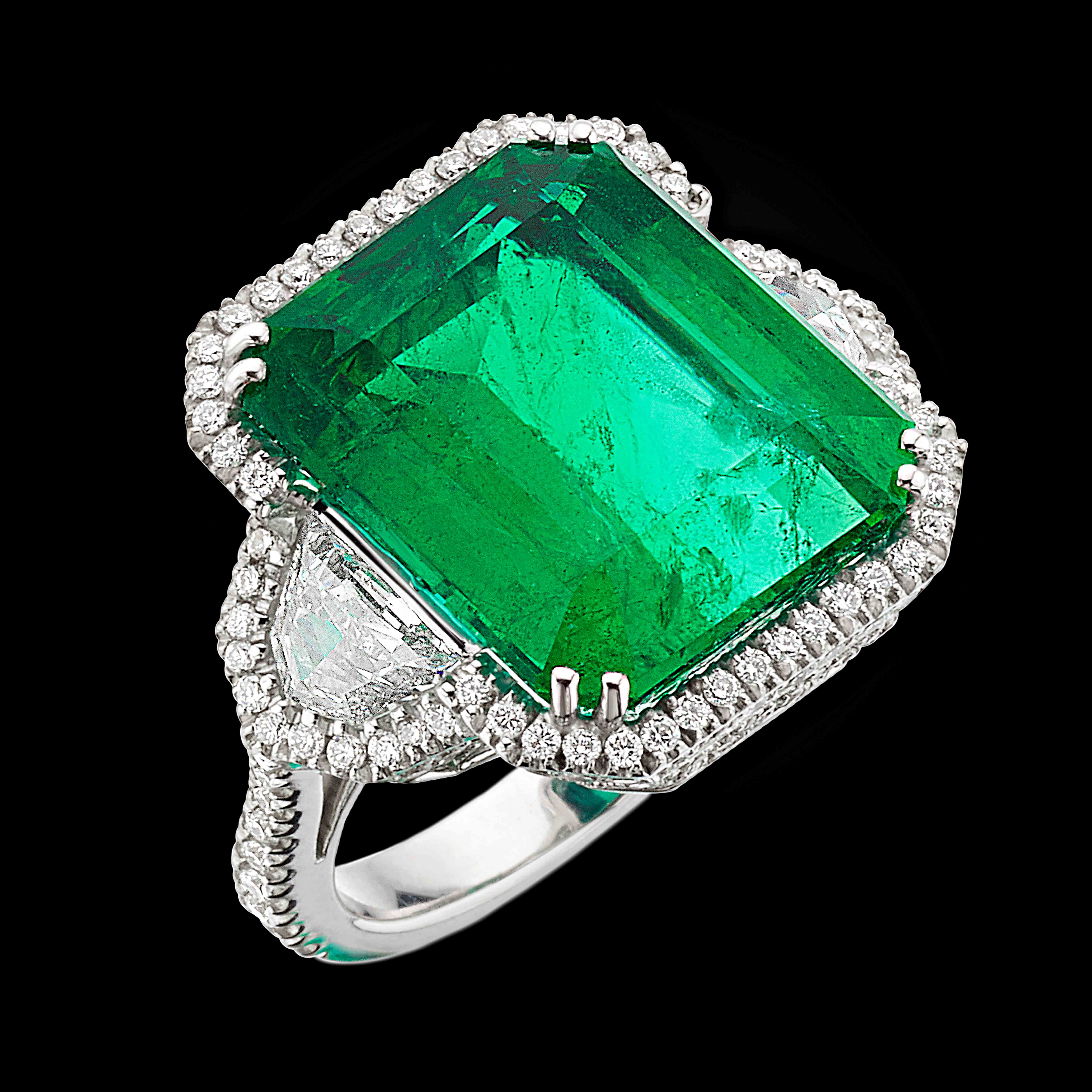 sfondo green Massimo Raiteri emerald etiopia colombian minor anello ring diamonds unique jewellery